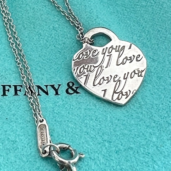 Collana Della Bara E Del Cranio Immagine Stock - Immagine di argento